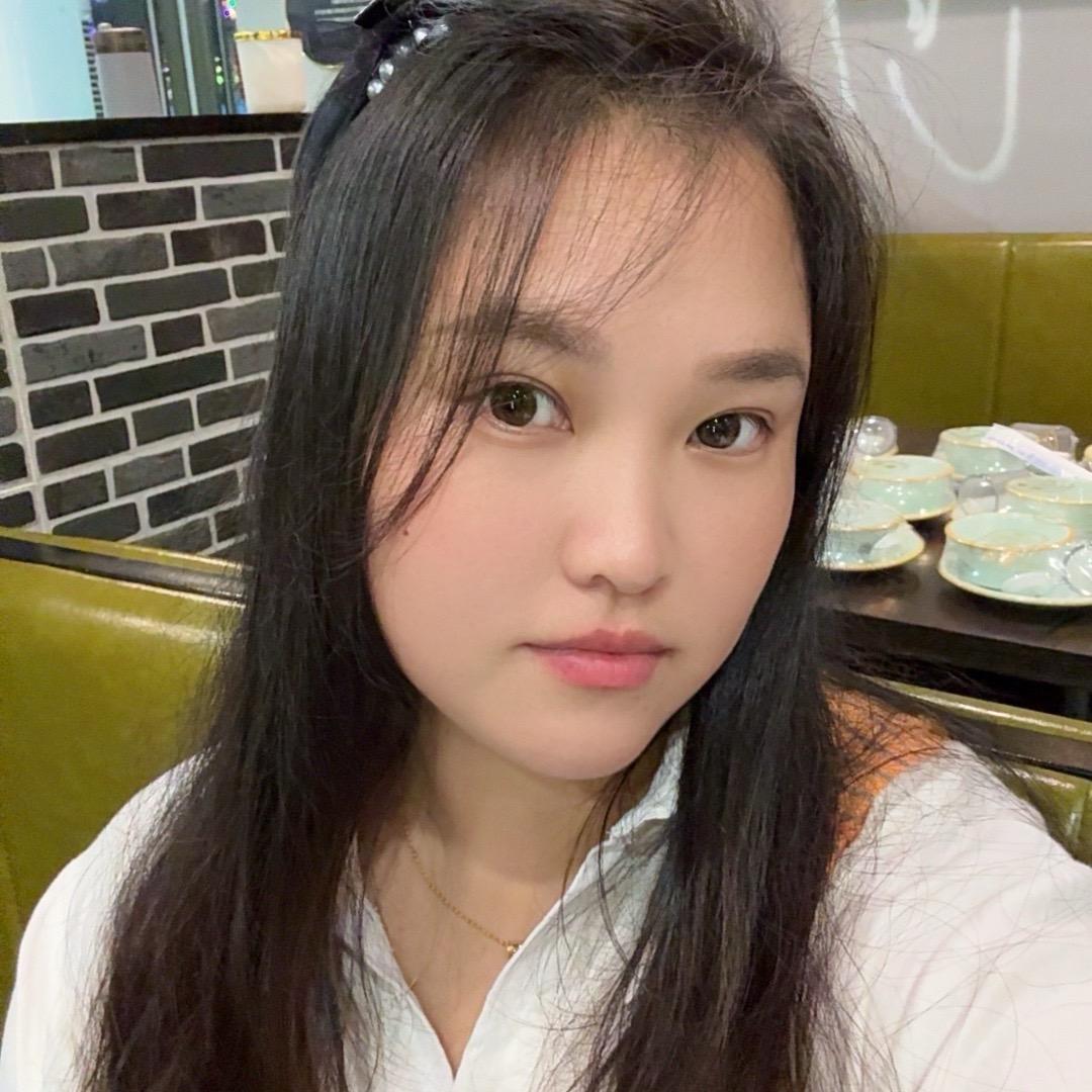 Ai英子。