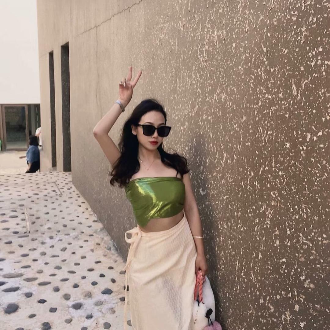 小刘每天都开欣❤（化妆师呀）