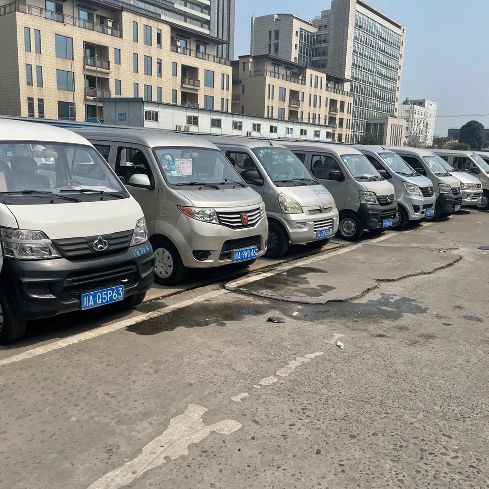 卓越小科二手面包车