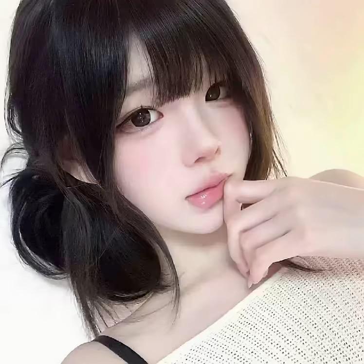 莉莉^