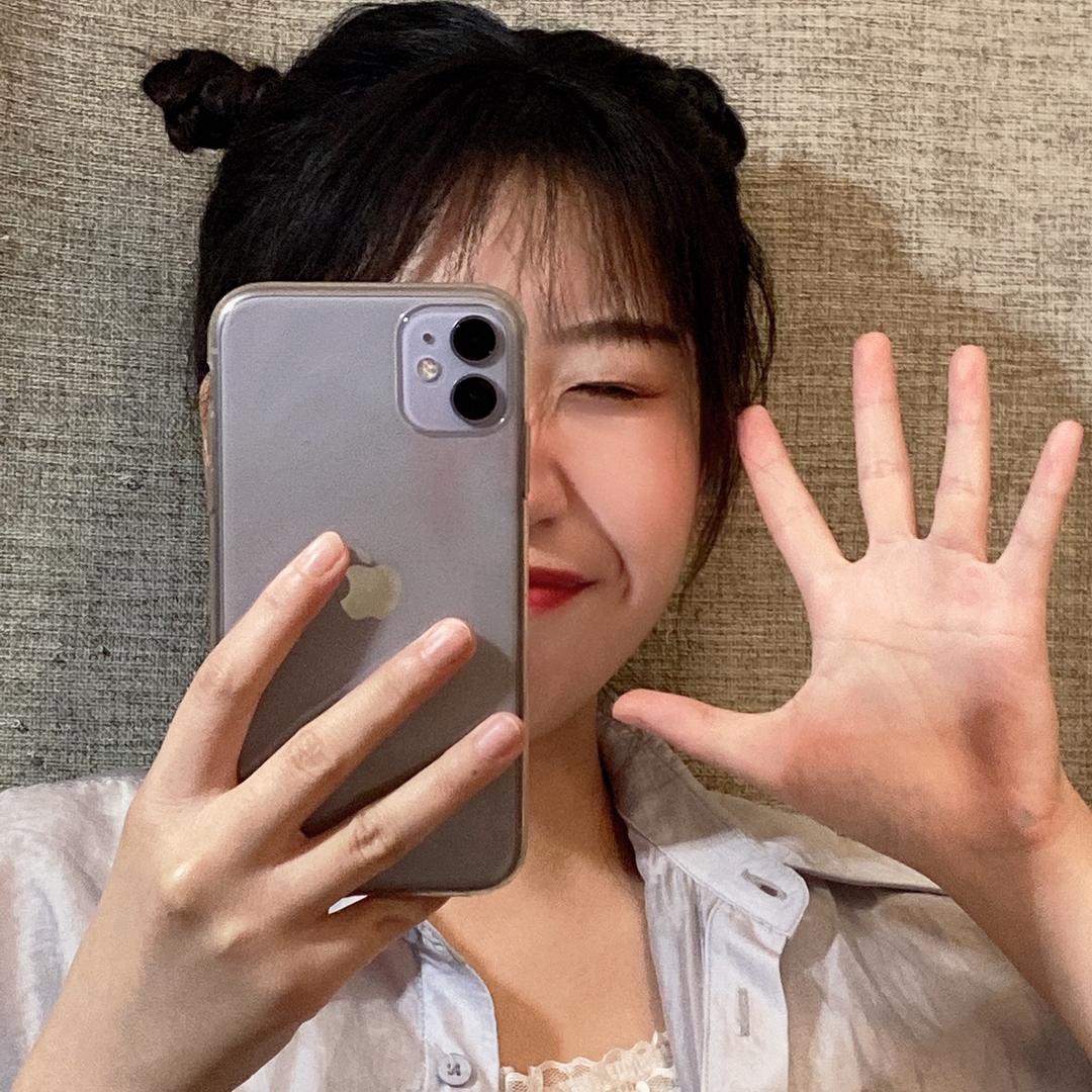 腿毛少女玩泥巴