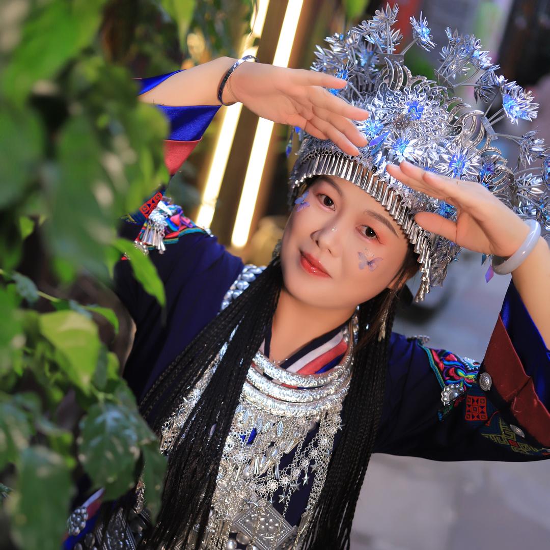万李挑一