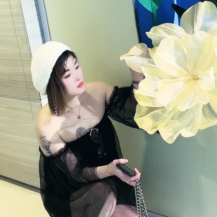 不打PK聊天主播