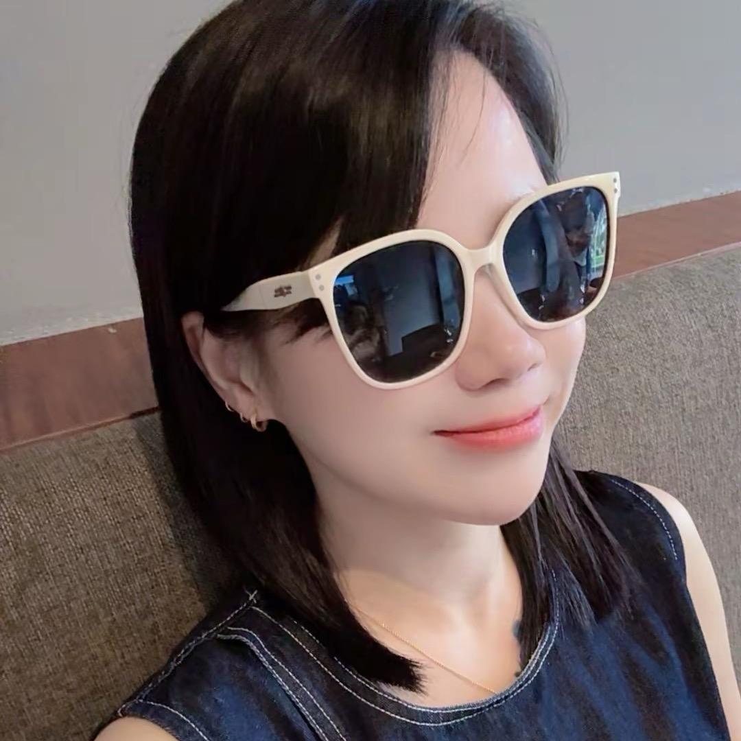 女托尼