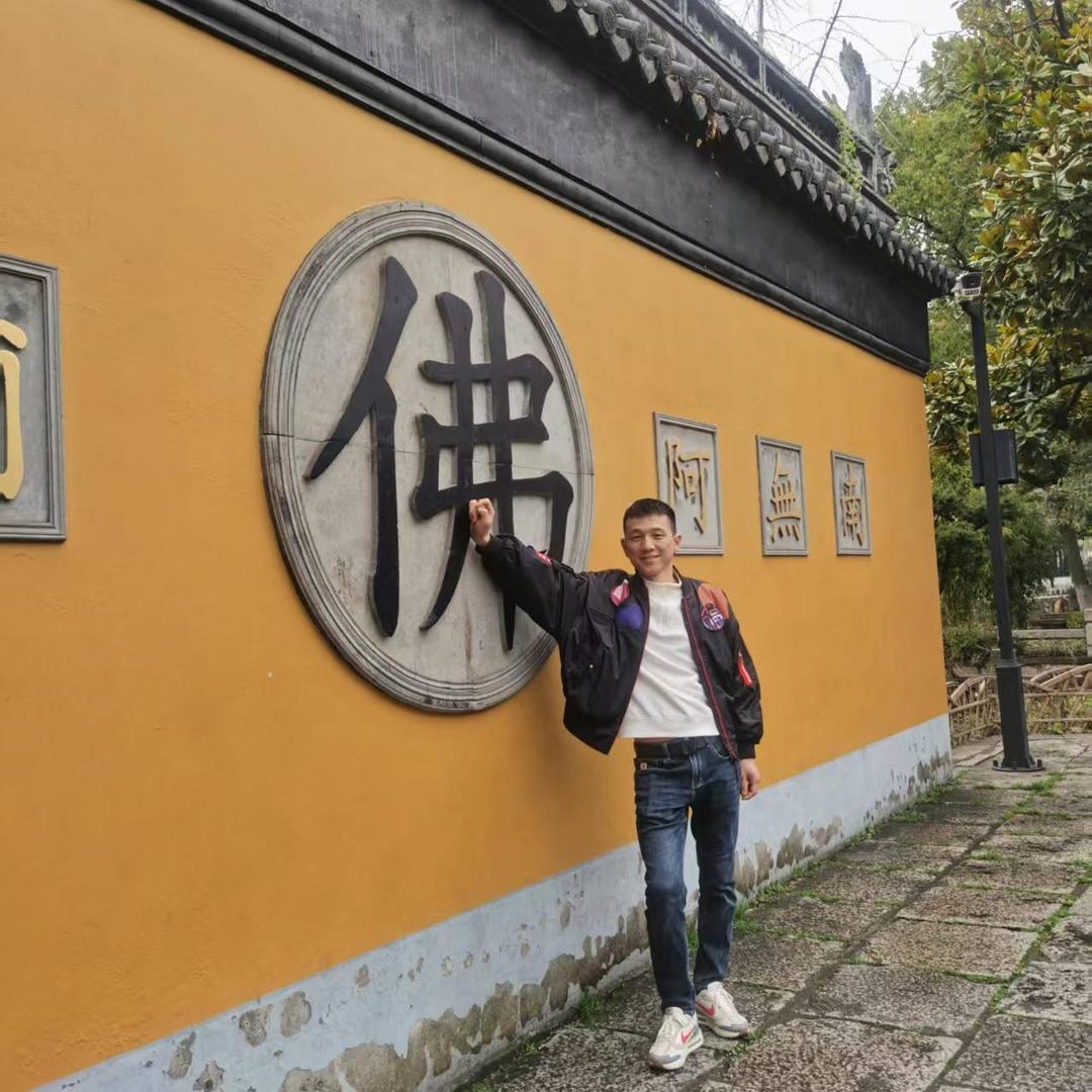 江阴市周庄镇美丽的电动车商行