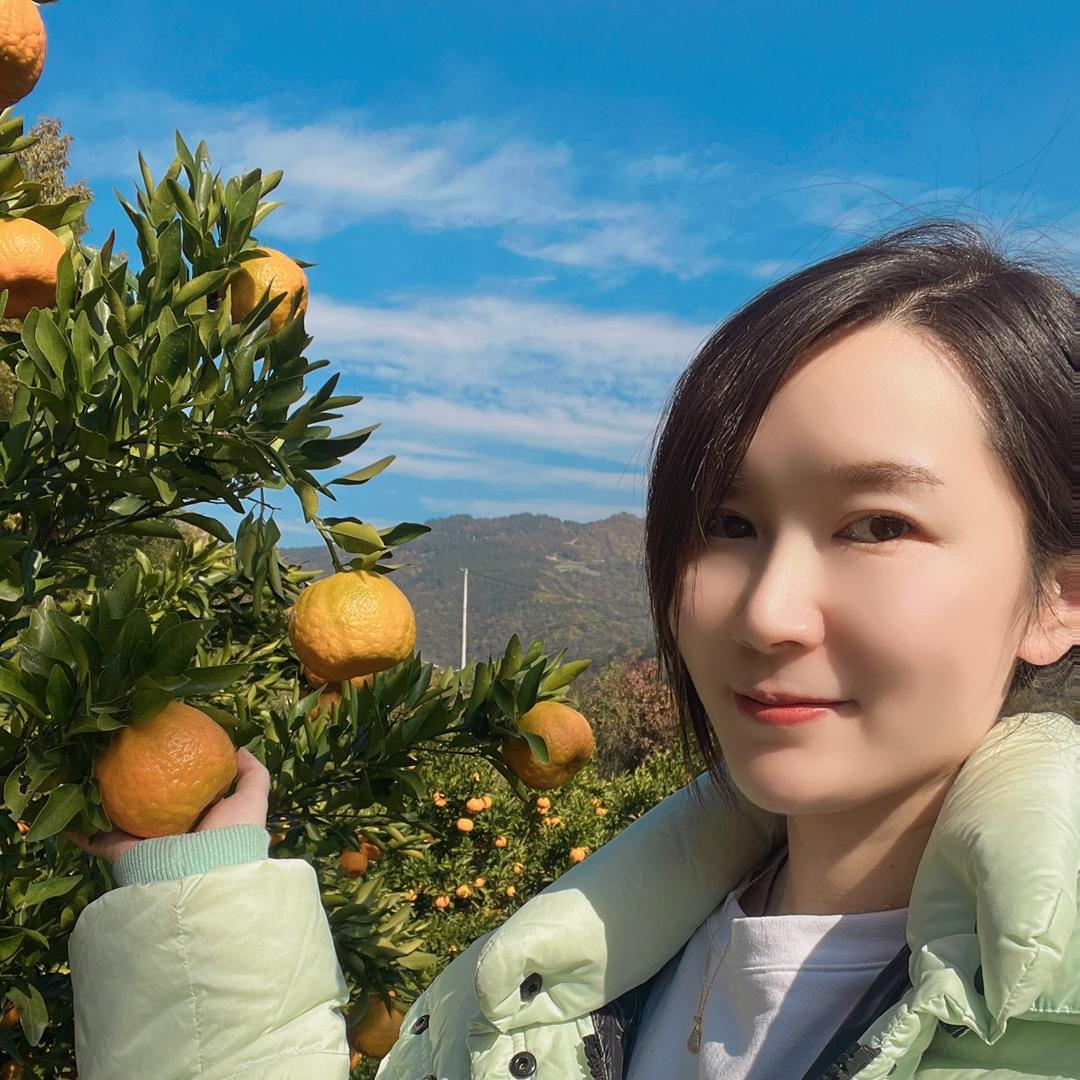 覃姑娘果行