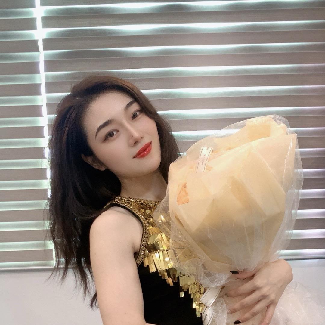 老板娘曼曼轻奢男装