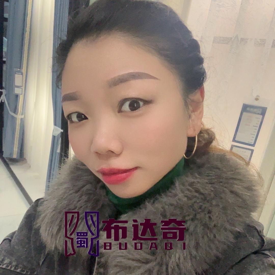 布达奇垂感窗帘