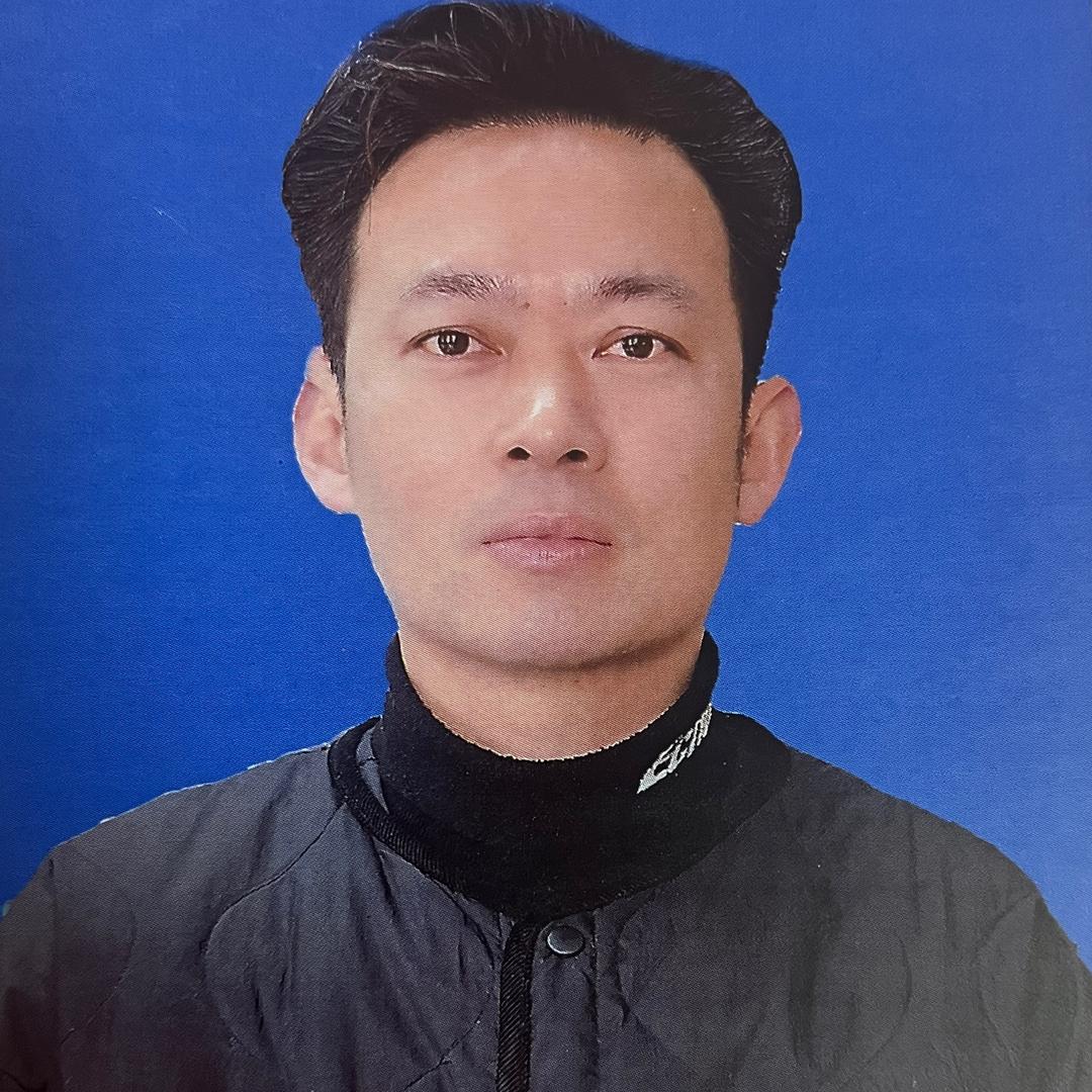 林芝房介•洪利华