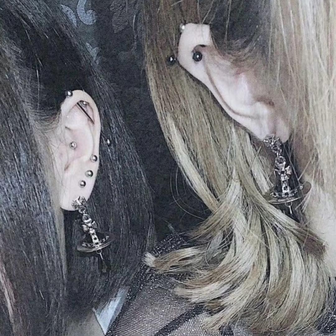 低沉