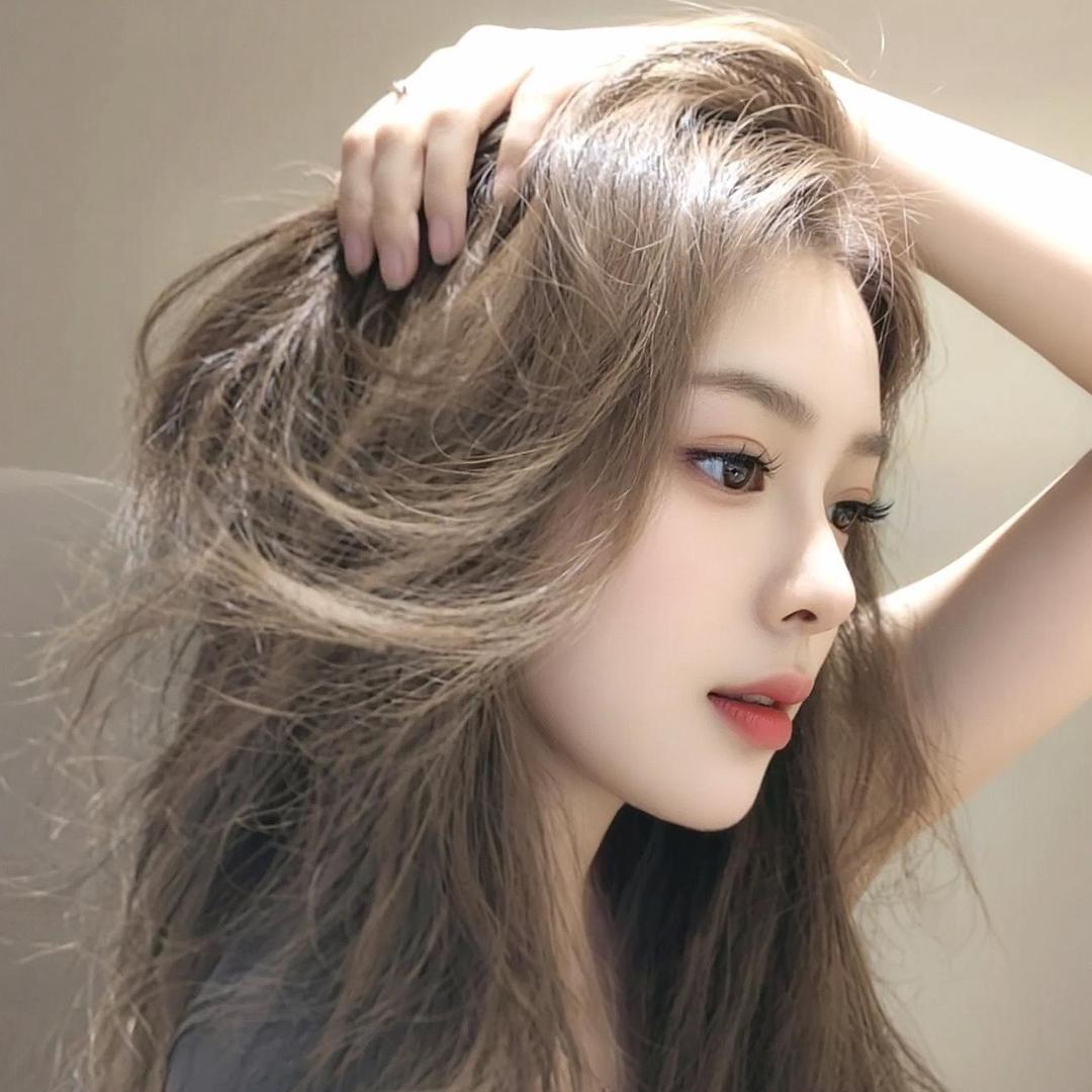 梦· ᠨᡳᠣᡥᡠᡵᡠᡥᠠᠯᠠ