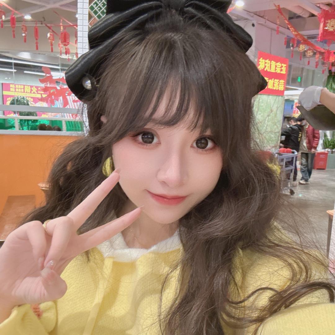 沁瑶爱玩游戏🌸