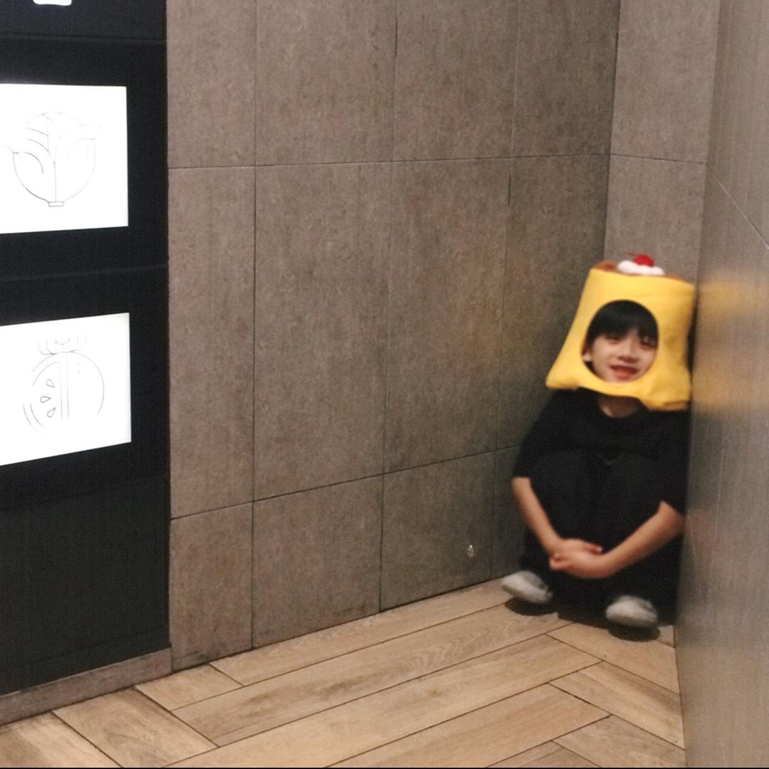 困哭了_