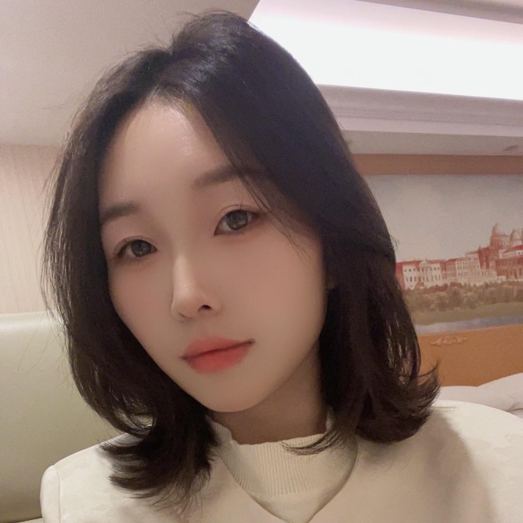 颜小姐呀呀、
