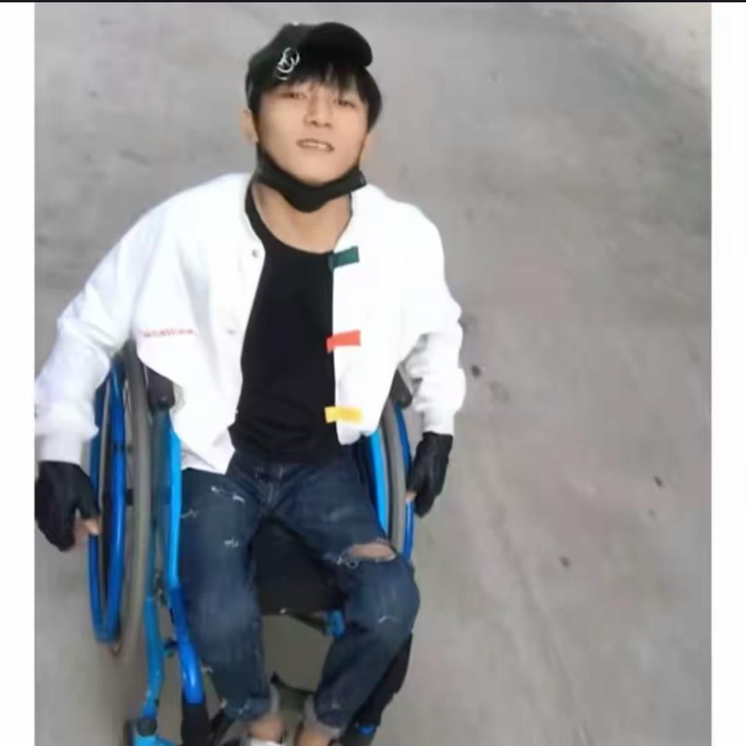 张晖【看看橱窗就是对我很大帮助了🙏】