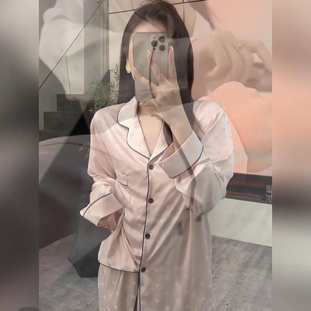 芮熙颖服饰