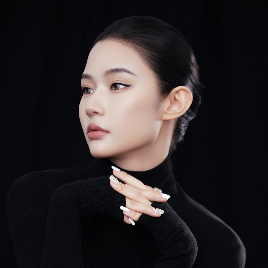 方淇