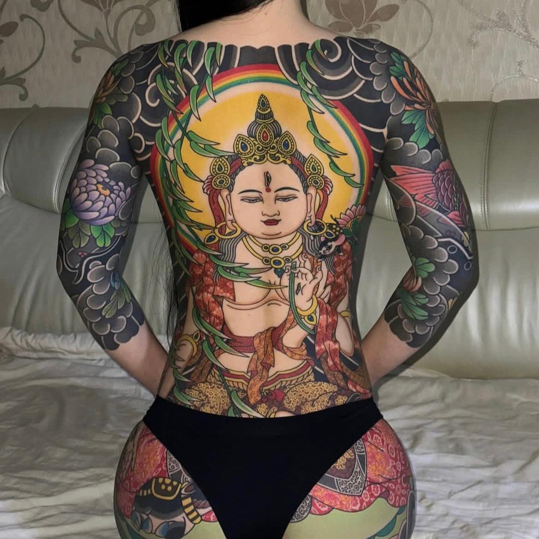 小妍是个纹身师