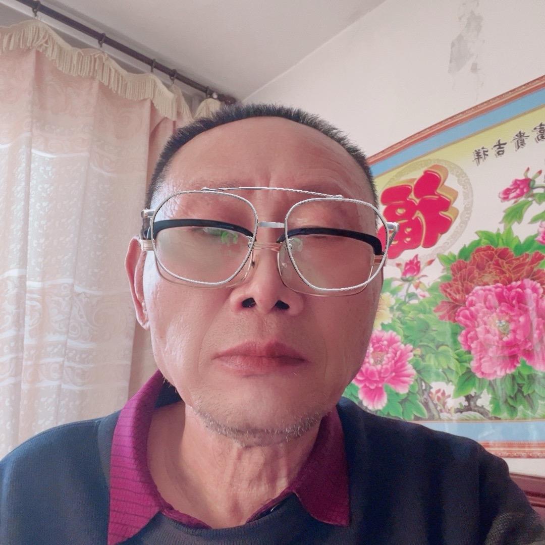 何哥董事长