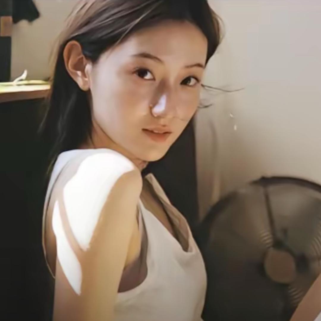 ⦮    ⦯
