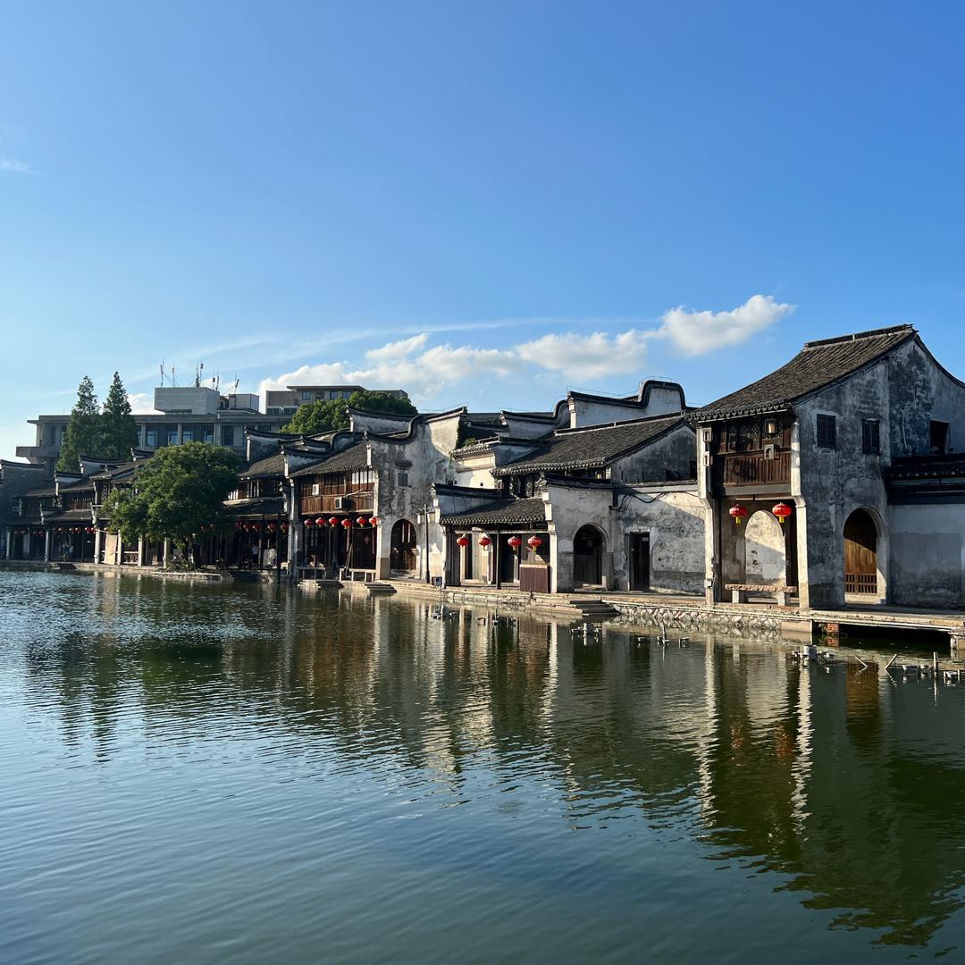 明明就张老师