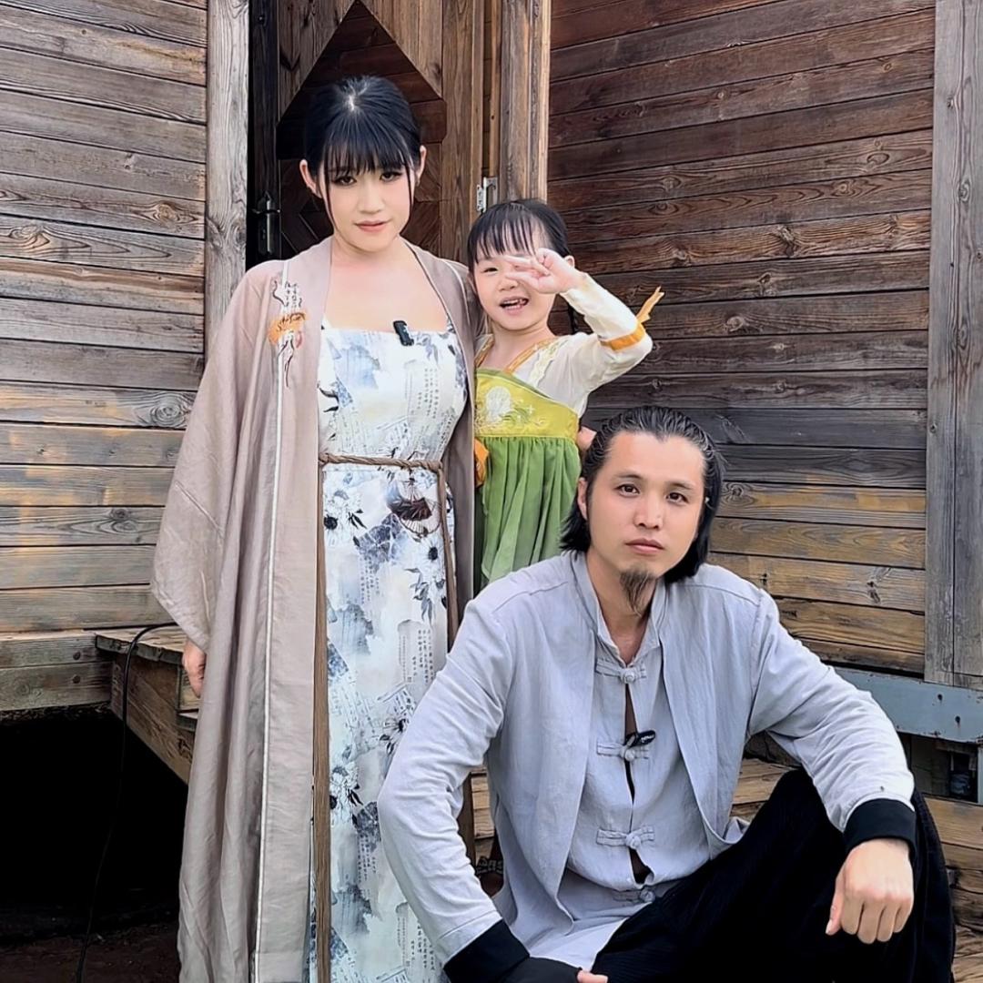 周七夫妇（以车为家）@抖音