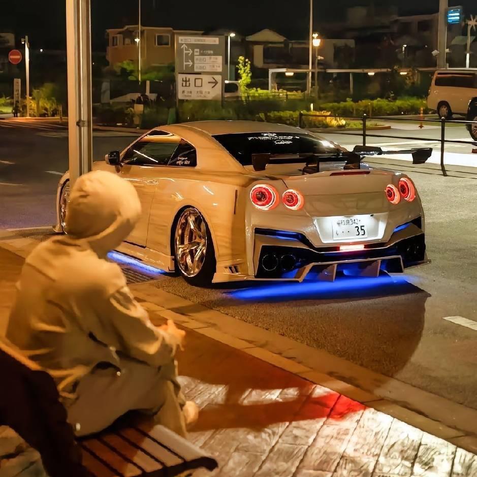 源明二手汽车商行