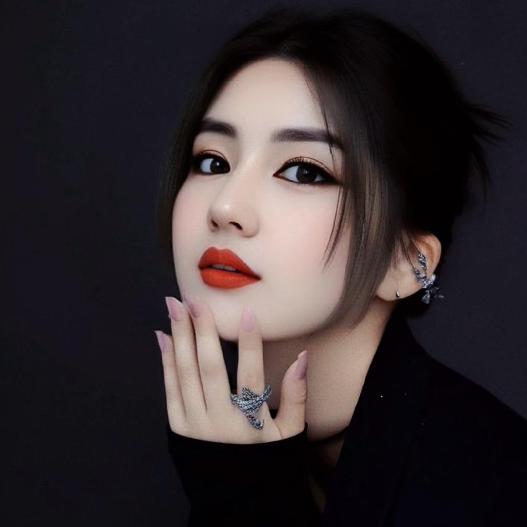 温尼且姆古丽
