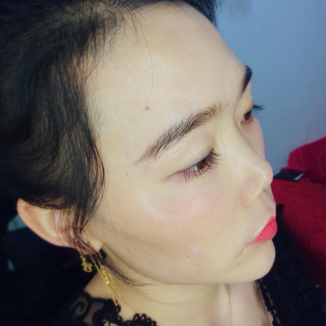 大霞美妆贸易商行1店