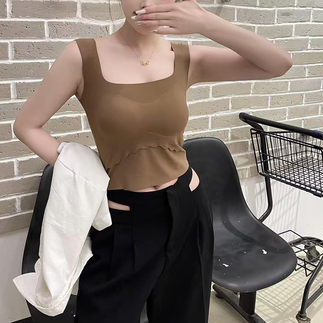 奶茶服饰折扣店（可批）