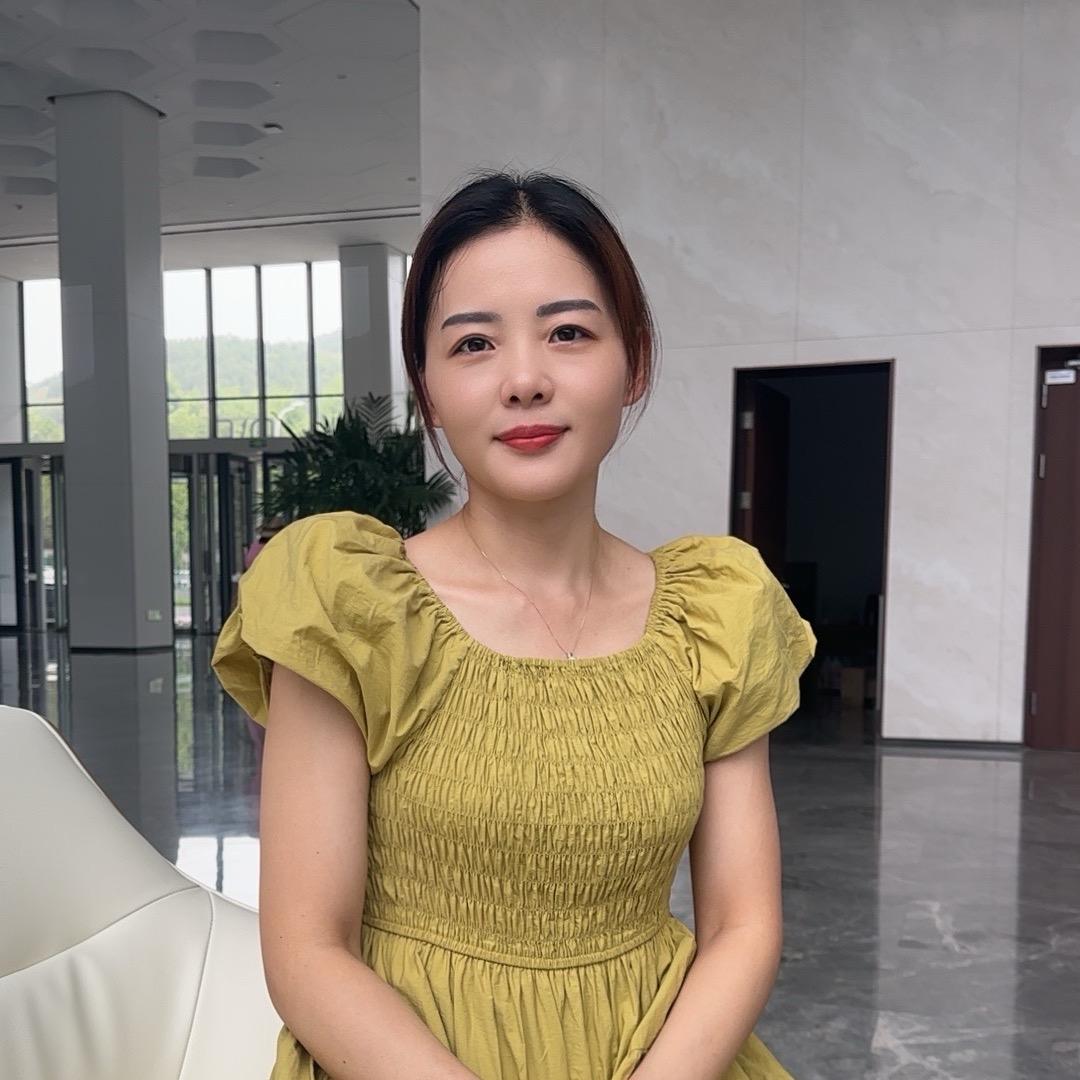 大漂亮桂桂在工地