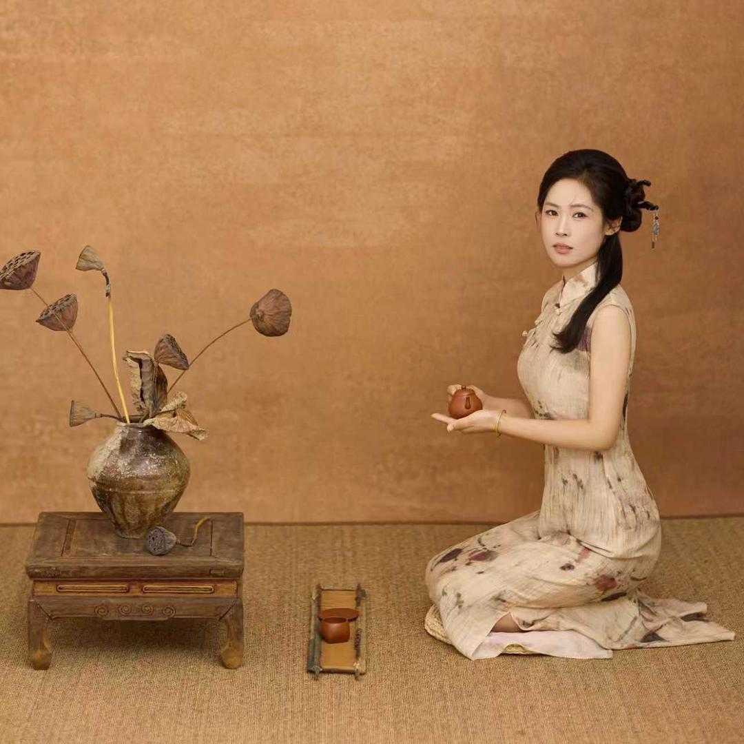 丽Li素手造器（宜兴紫砂壶）