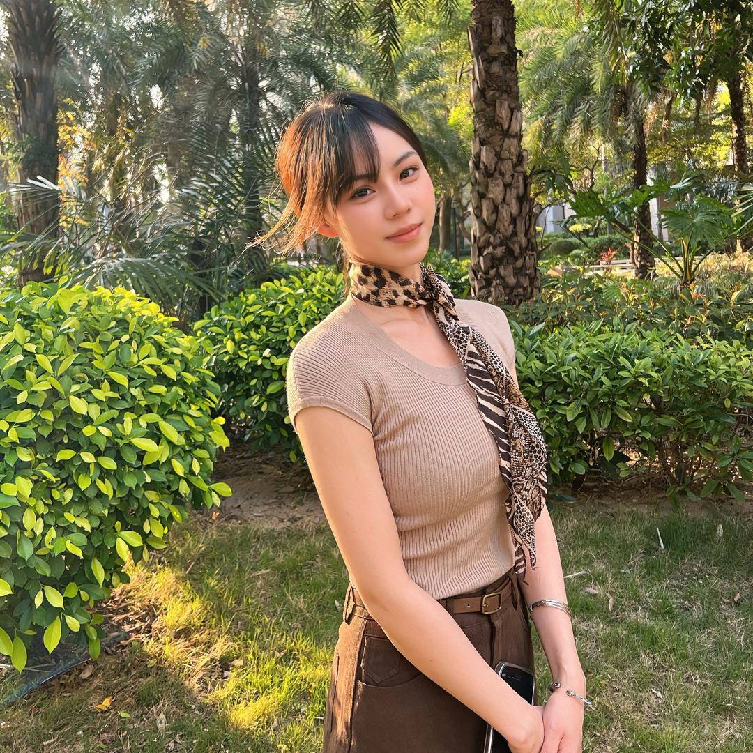 我是何欣豫.