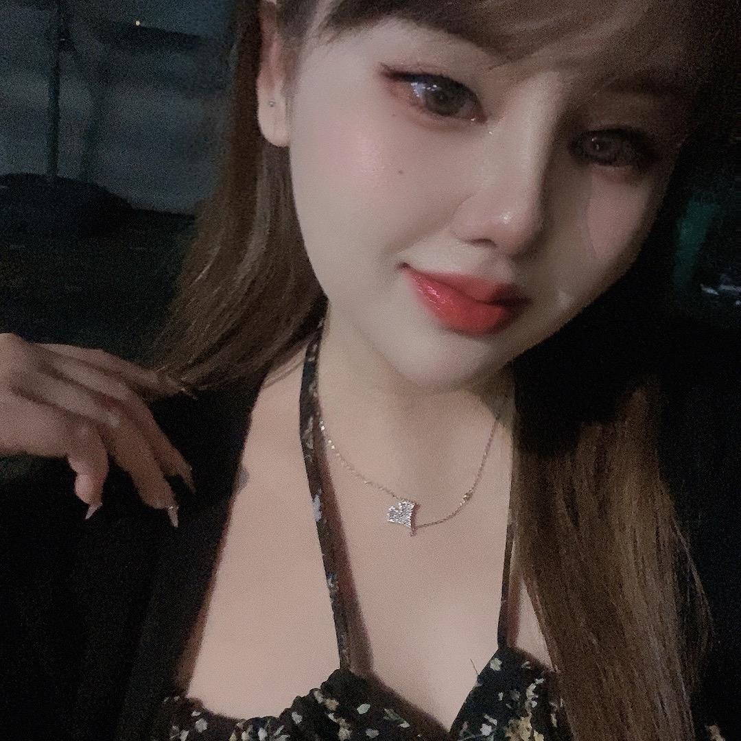 站在冰箱上的小仙女