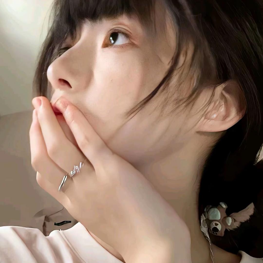 小优.