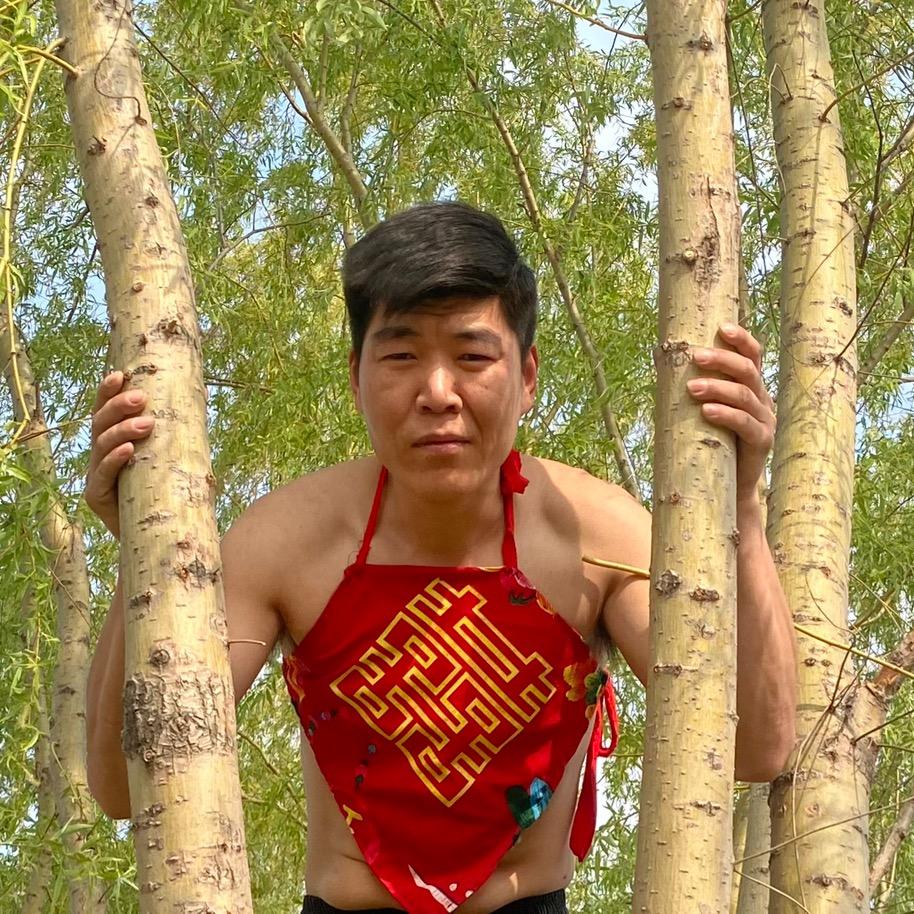 狗圣和大妮