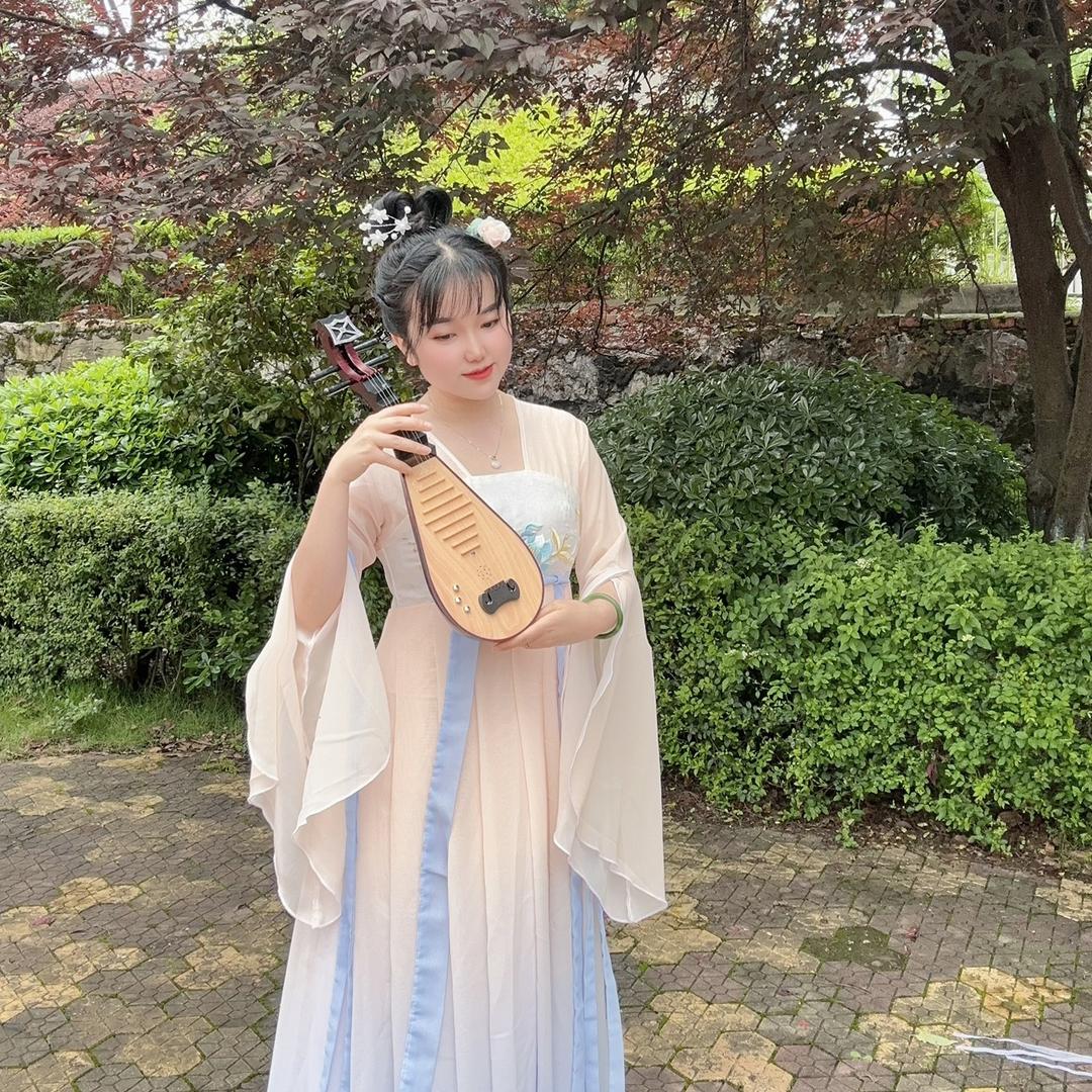朵朵