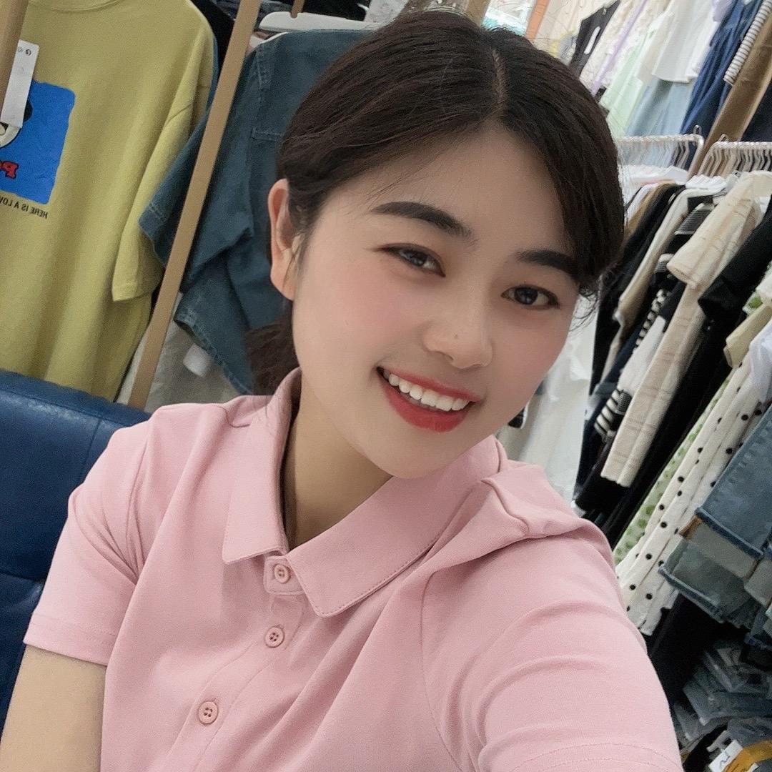 夏桥镇流行前线.服装集合店