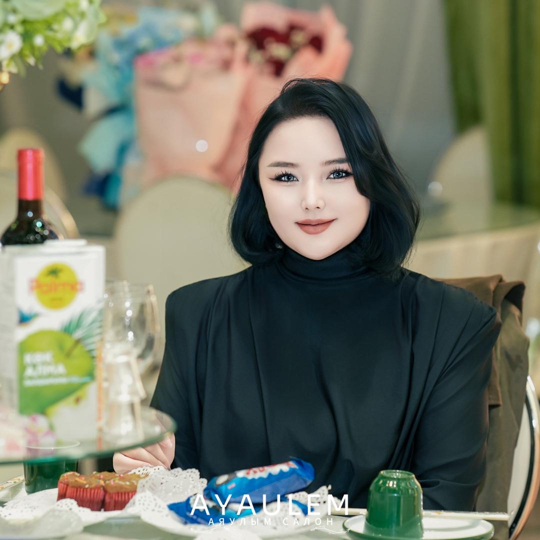 娜朵婚纱——娜朵老师