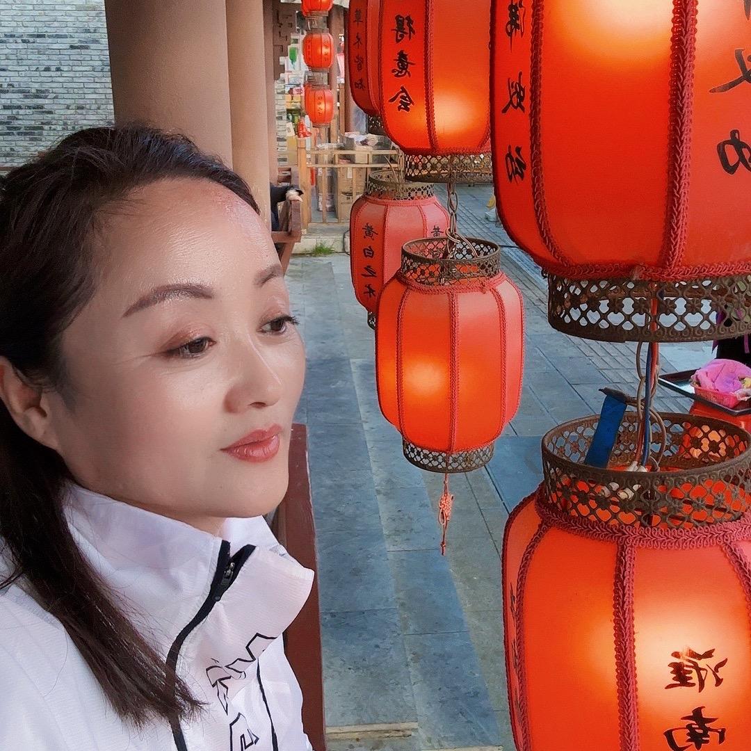 新夏木业赵彩凤
