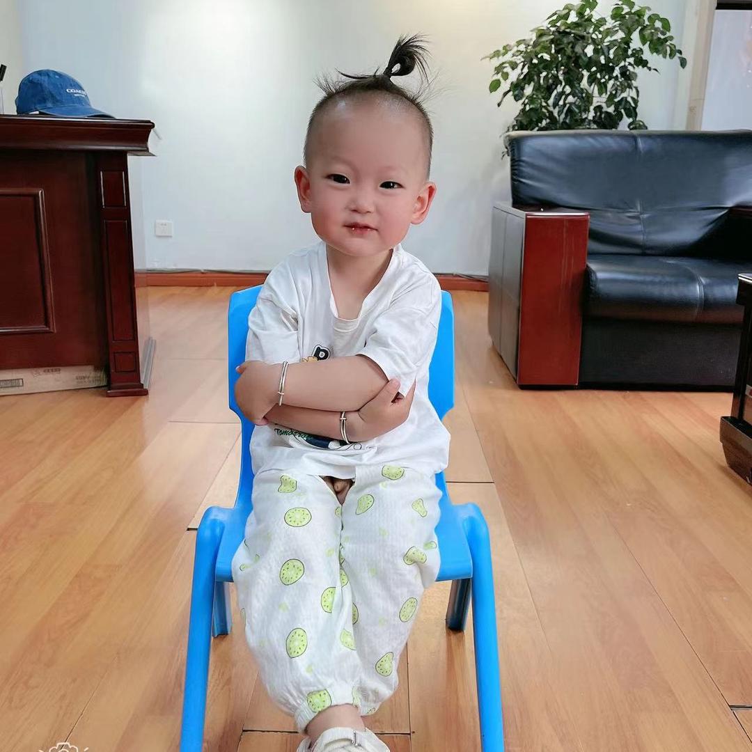 小辫子试管(每天上午10：00直播)