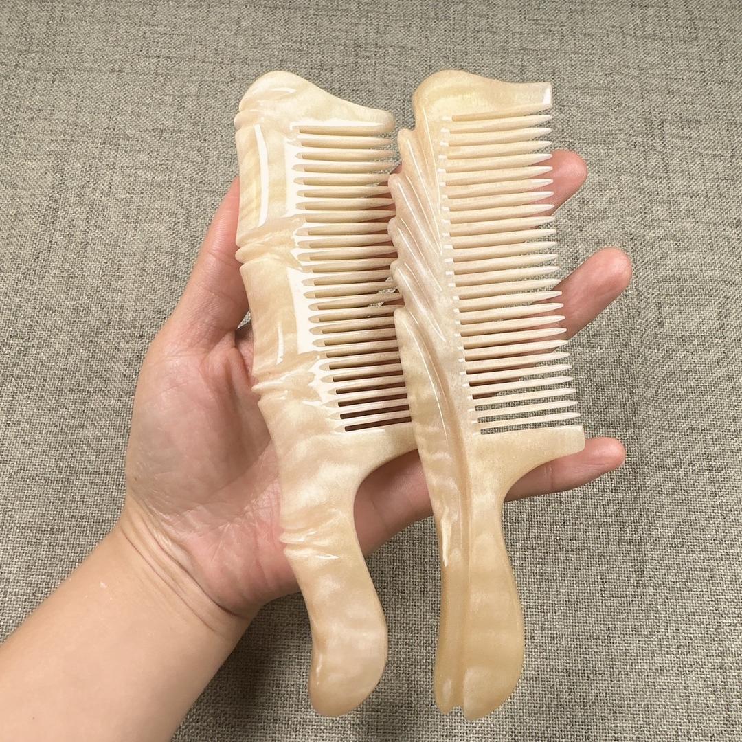 妍妍牛角梳