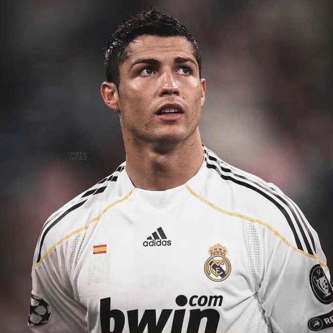 宠物医生麦尔旦江