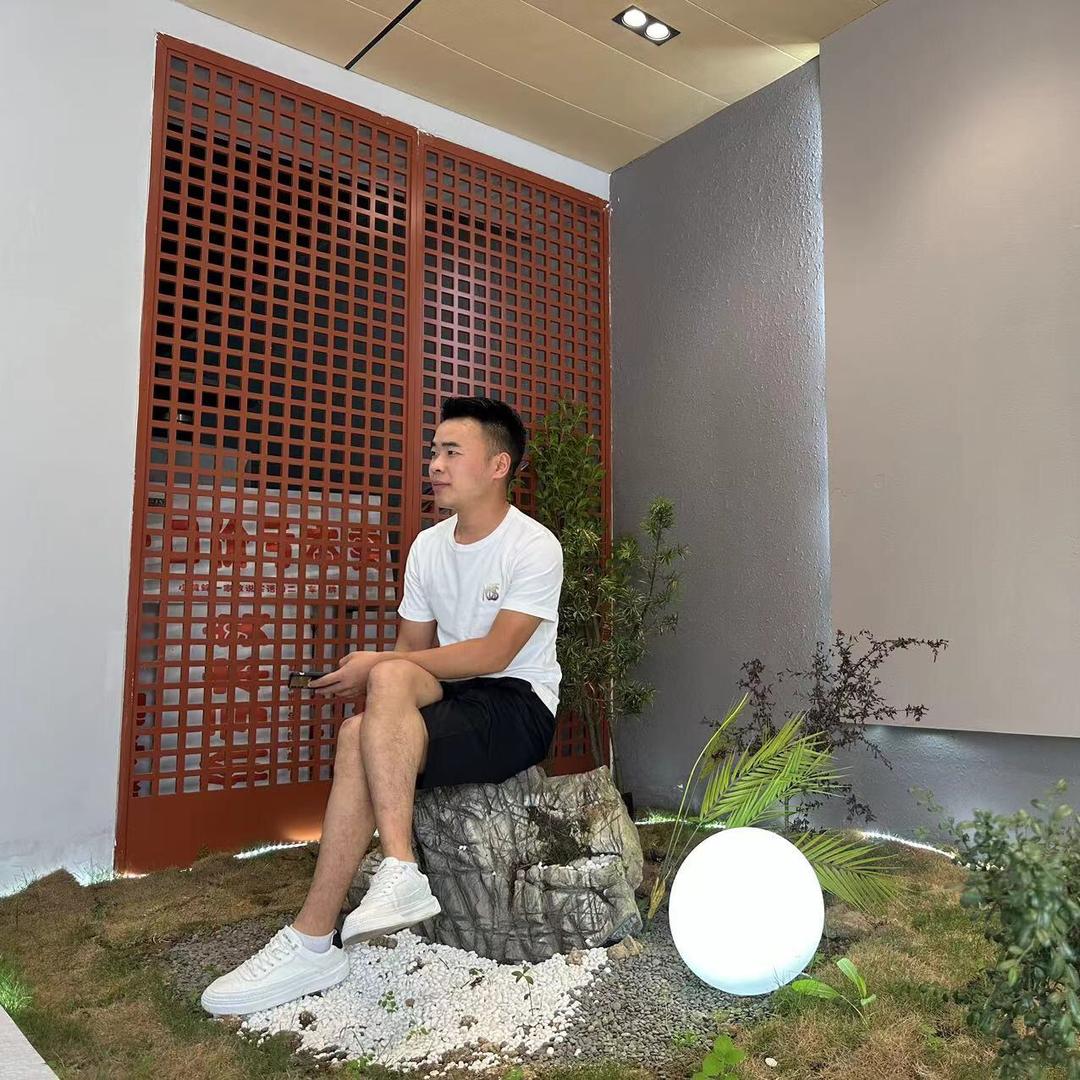 小黄蜂二手车李华