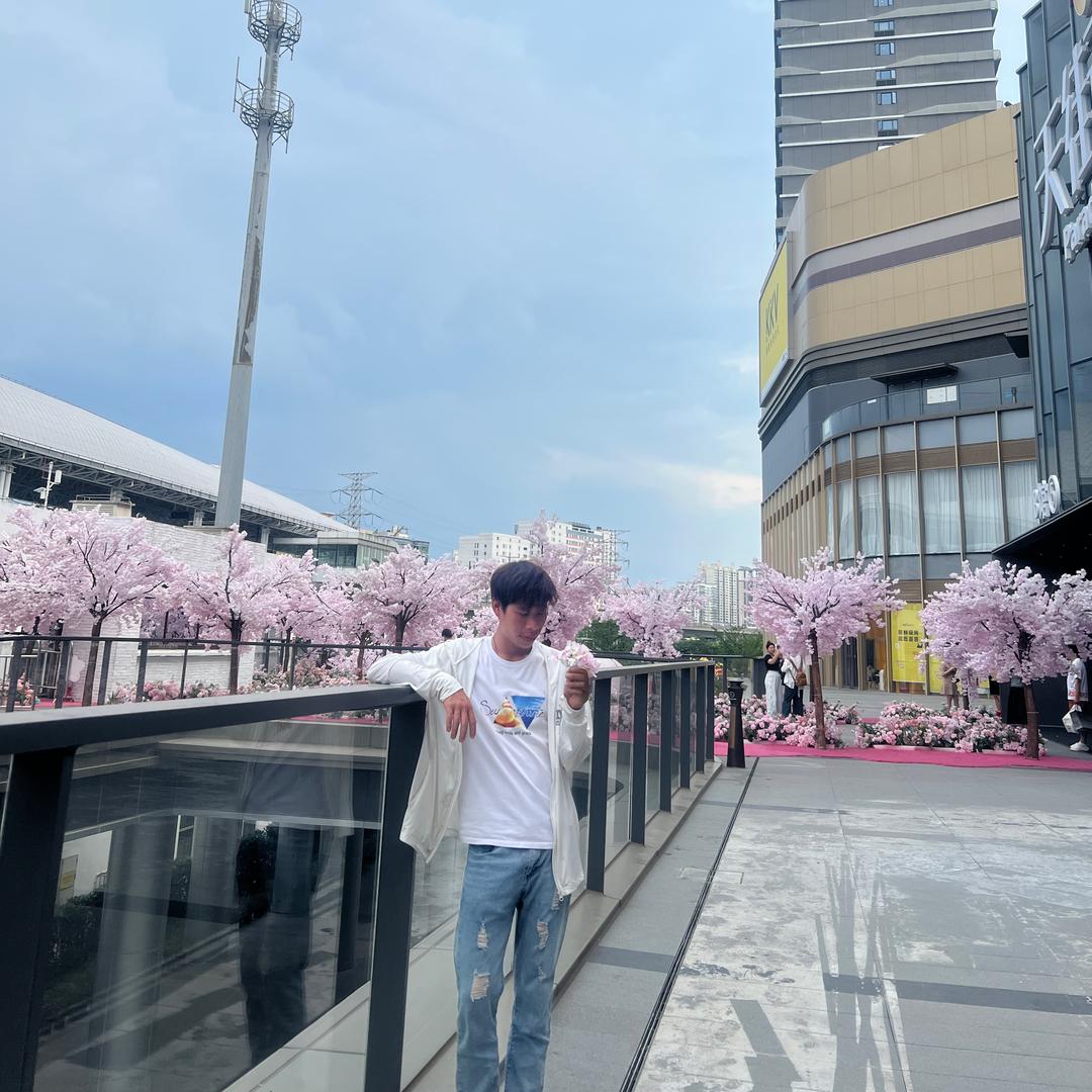 单纯的小德哥哥