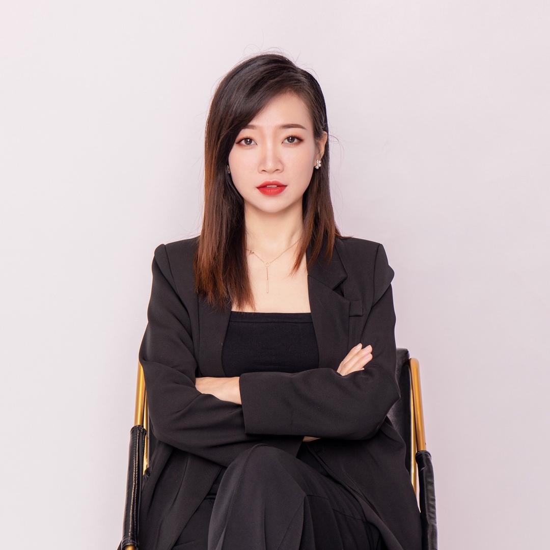 柳州家装设计师黄妮-中宅