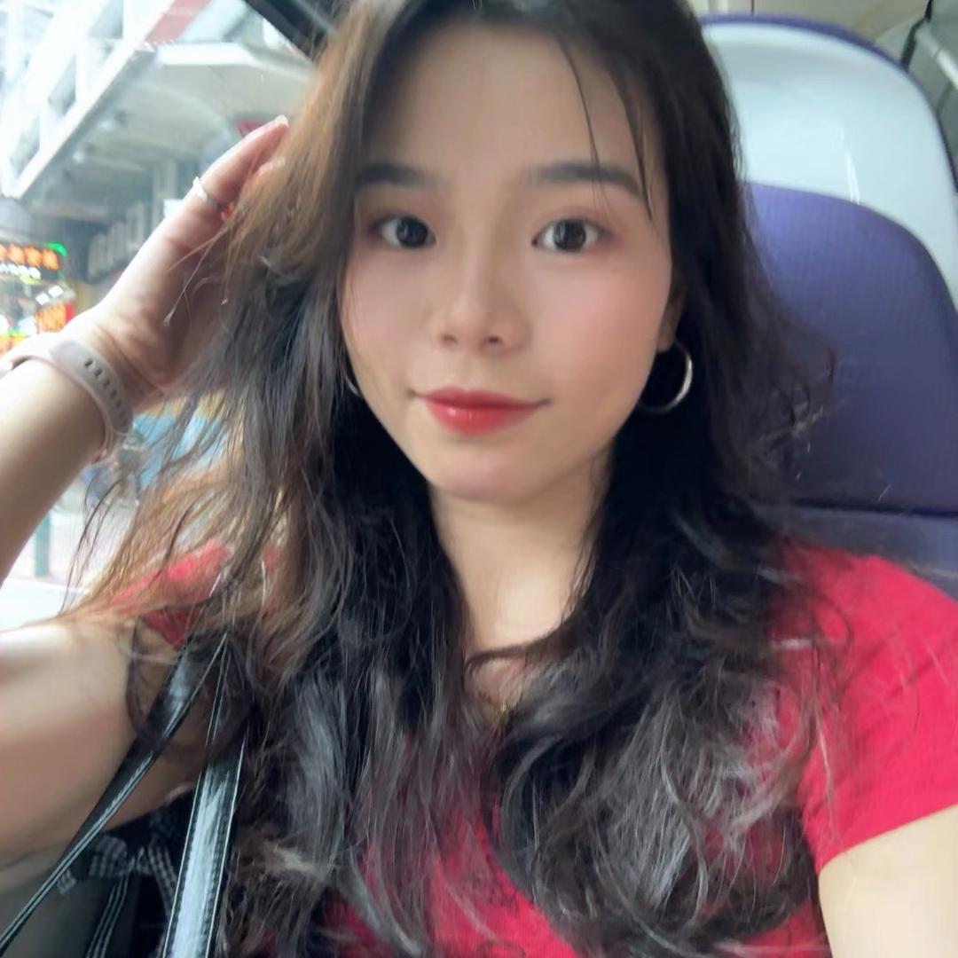婷婷在水贝