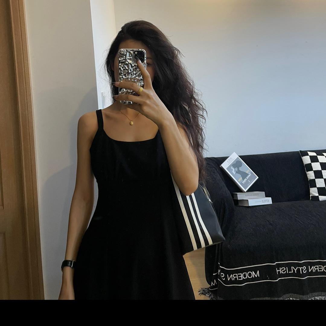 珊妞服饰