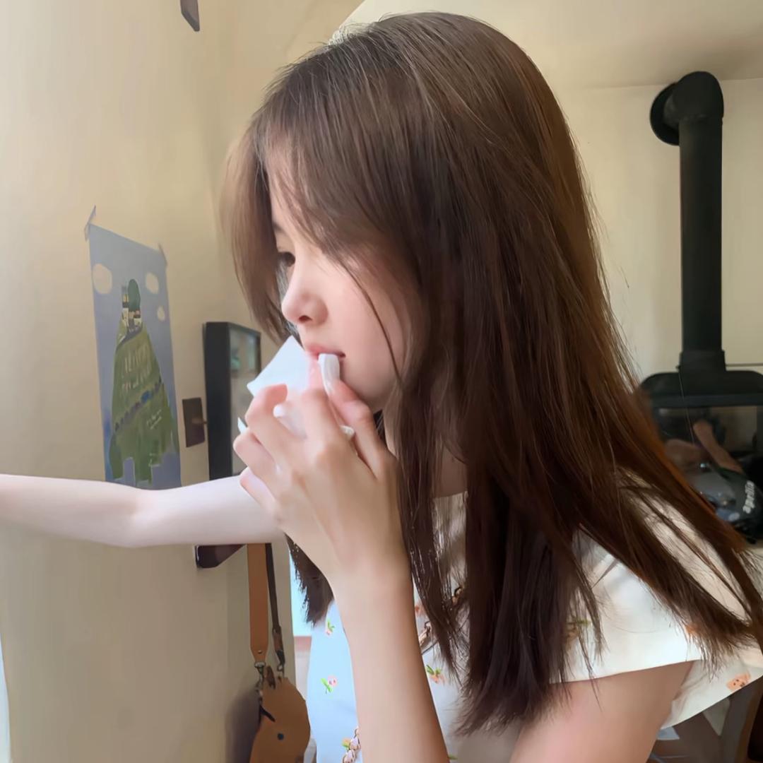 洛