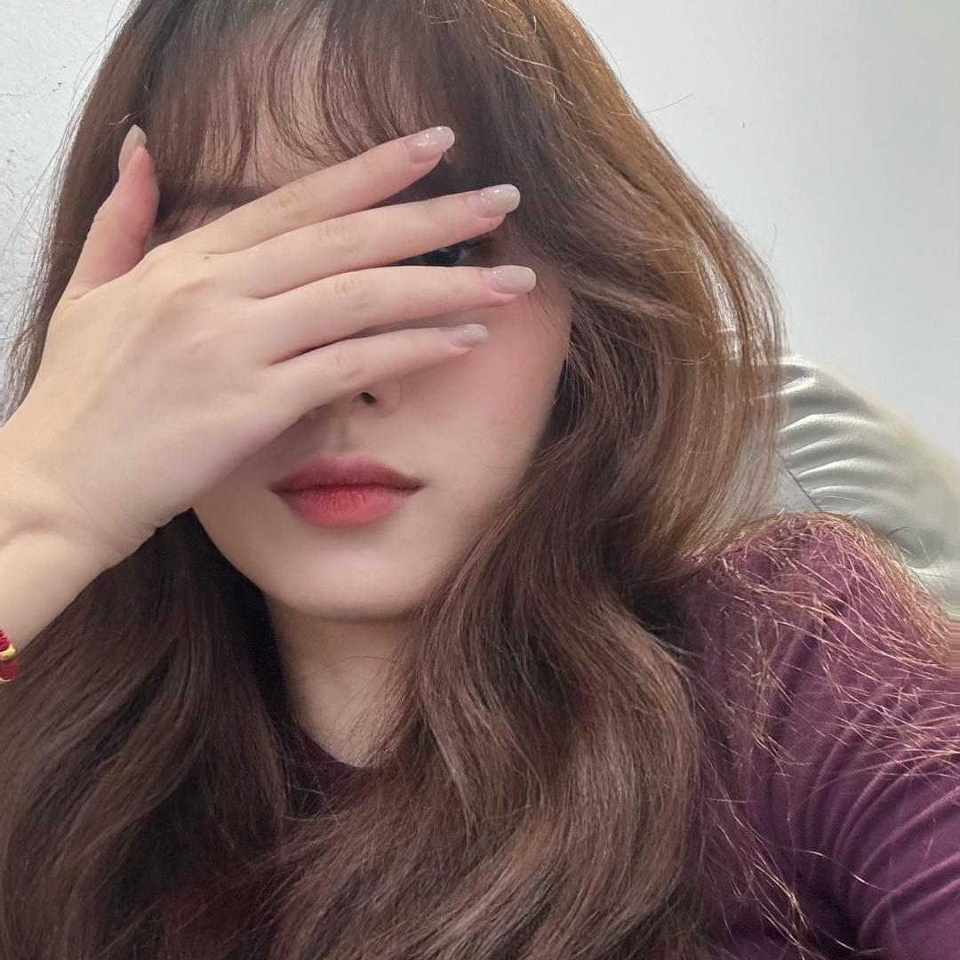 捲毛小姐姐～(￣▽￣～)~